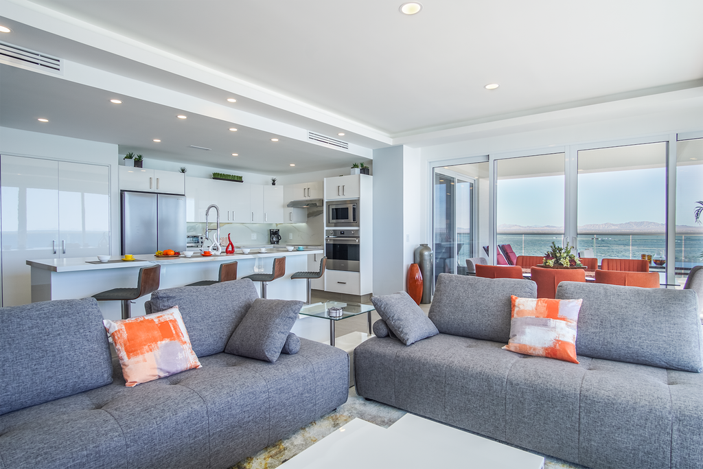 Sublime 3 bedroom condo Encantame Towers Verano 801