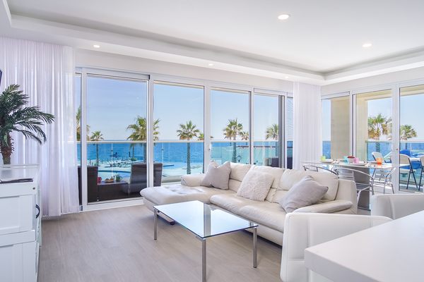 Breathtaking 2 bedroom condominium (E205)