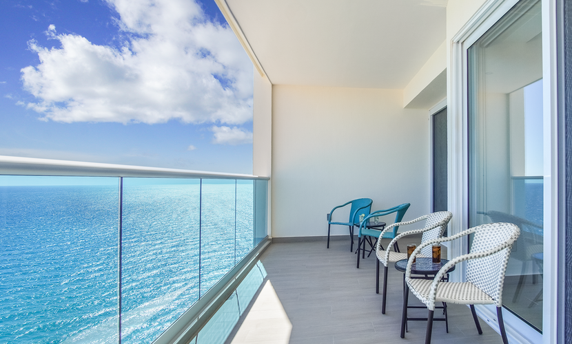 Perfect family 2 bedroom condo E1804 Encantame
