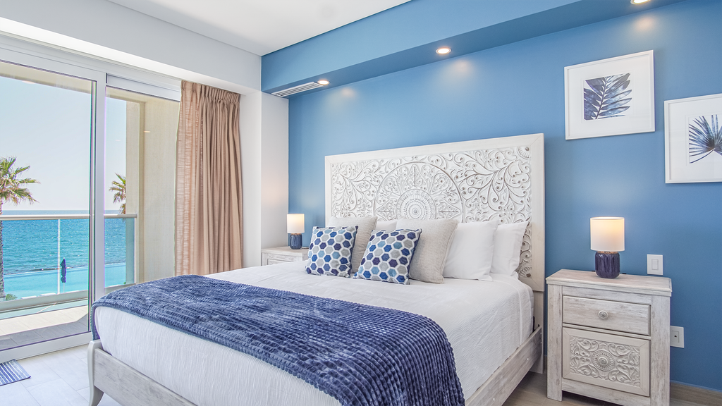 Modern Luxury, Beachfront, Ocean Views C203 Encantame