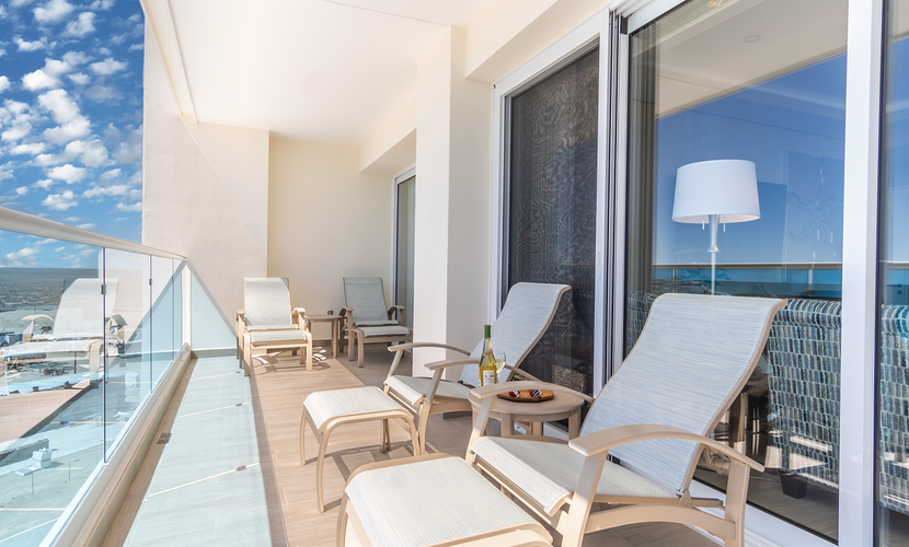 Panoramic water front deluxe condo Encantame Viento 605
