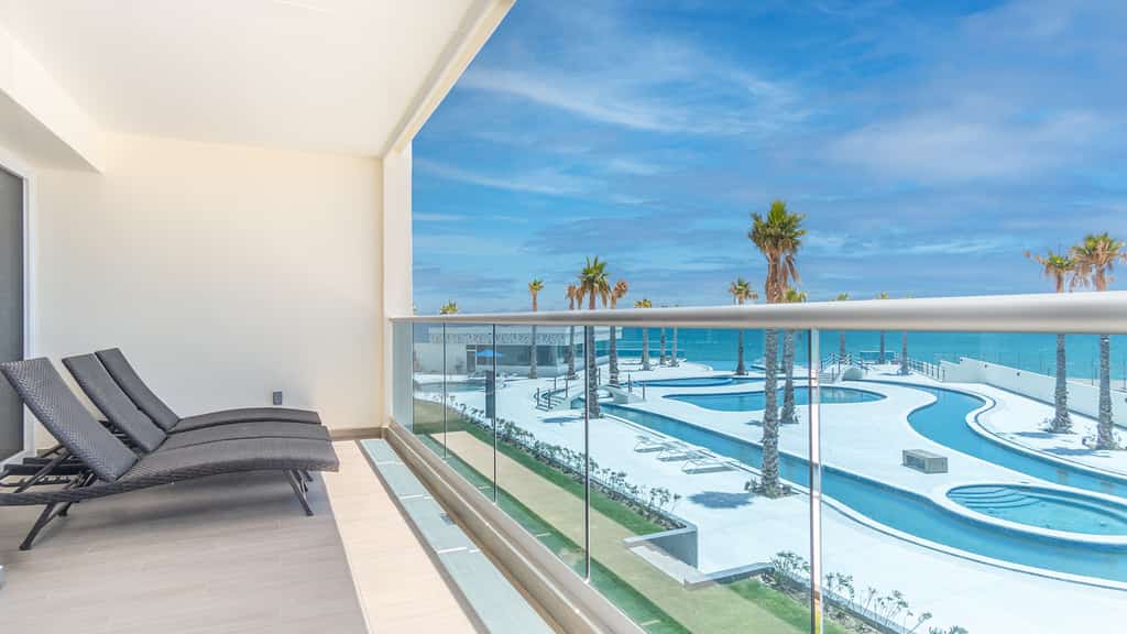 Distinctive Elegance 2 Bedroom Unit Encantame Viento 202