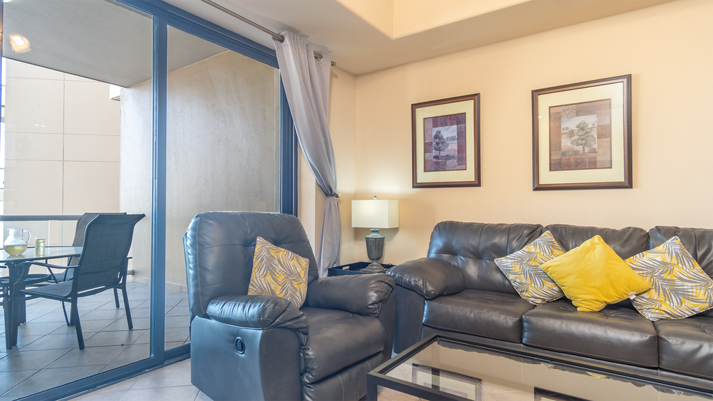 1 BR 1BA Condo @ Las Palomas Rubi 302