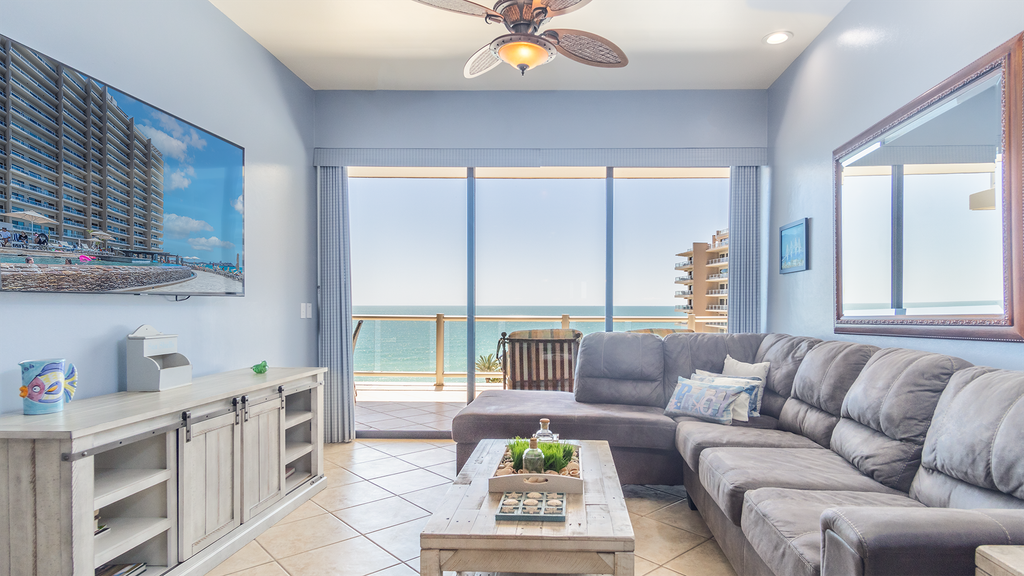 Las Palomas 2 BR 2 BA Diamante 601