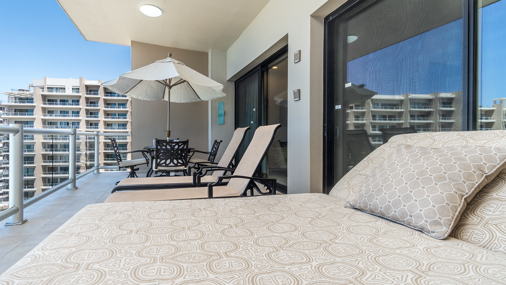 Las Palomas 2 BR 2 BA Coronado 1204