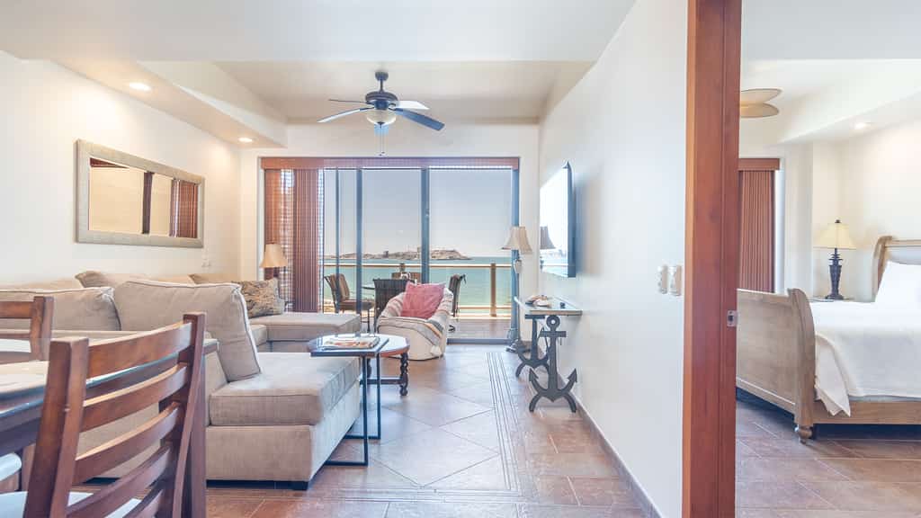 Las Palomas 2 BR 2 BA Cristal 503