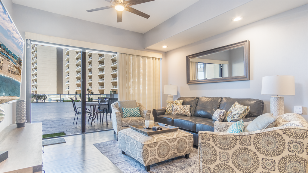 Las Palomas 3 BR 2 BA Topaz 101