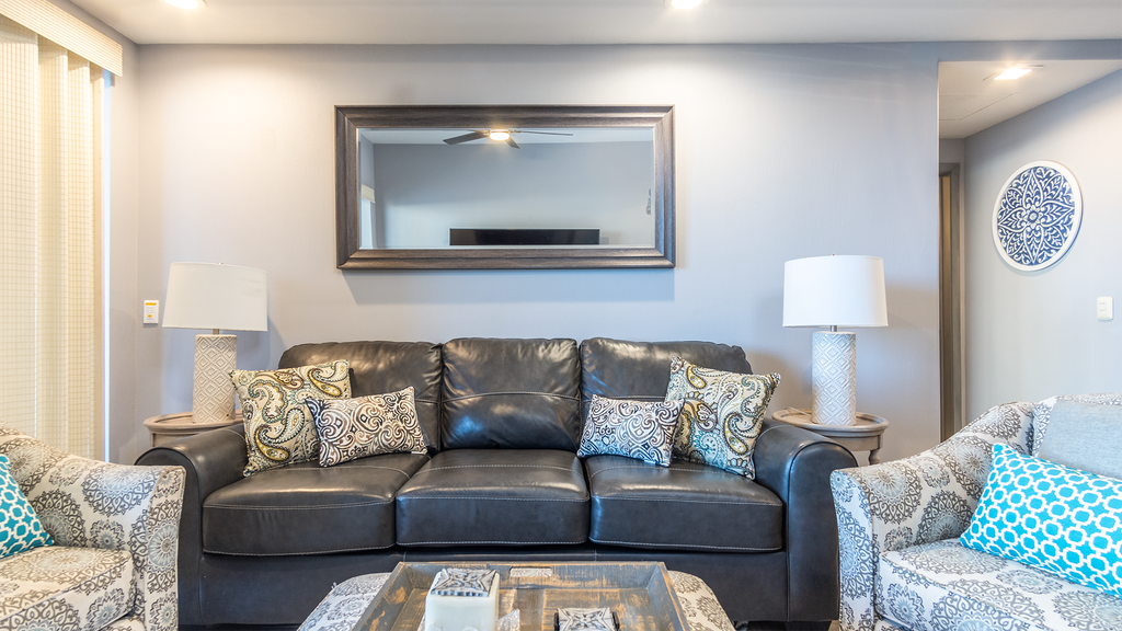 Las Palomas 3 BR 2 BA Topaz 101