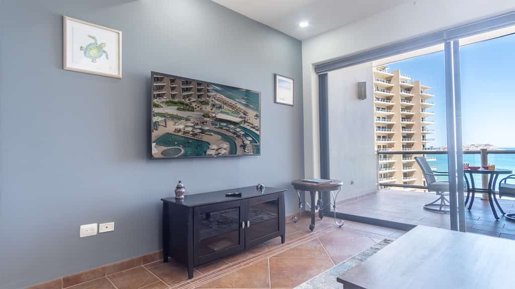 Las Palomas Phase II Cordoba 702 Exceptional Oceanfront 1 BR Unit