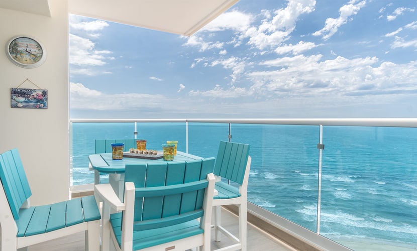 Luxury modern condo at Encantame Towers W1405