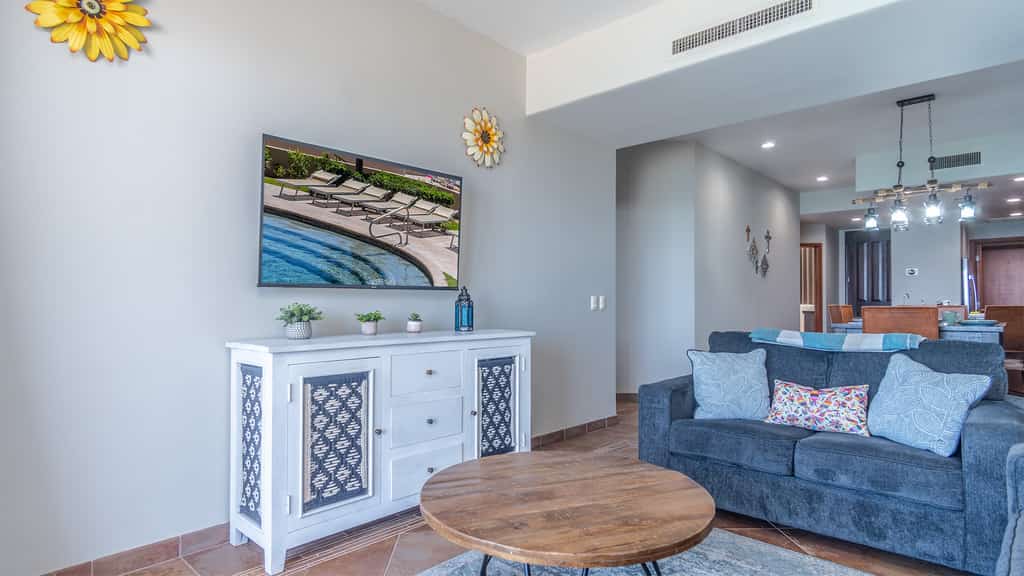 Las Palomas Phase I Cristal 1004 Exceptional Oceanfront 2BR 2BA Unit.