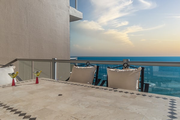 Las Palomas Phase II Coronado 1107 Beautiful 2BR/2BA Condo with Stunning Views