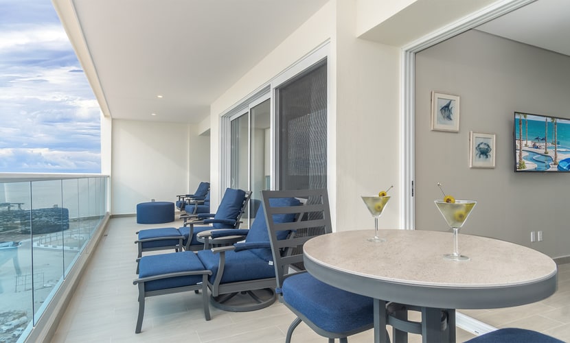 Amaizing condo by the beach Encantame W1704