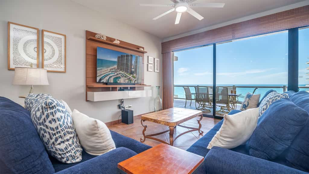Coronado 901 2 BR 2 BA @ Las Palomas