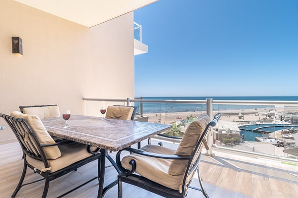 Stunning 3BR 2BA Coronado 303 @ Las Palomas Phase 2