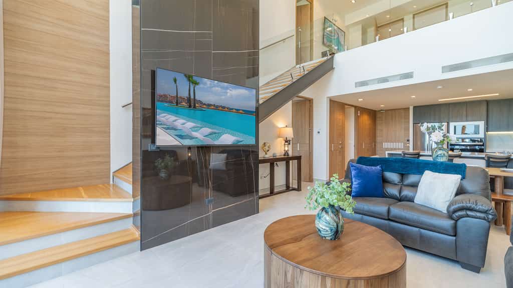 One 102: Elegant Beachfront Getaway with Unmatched Views