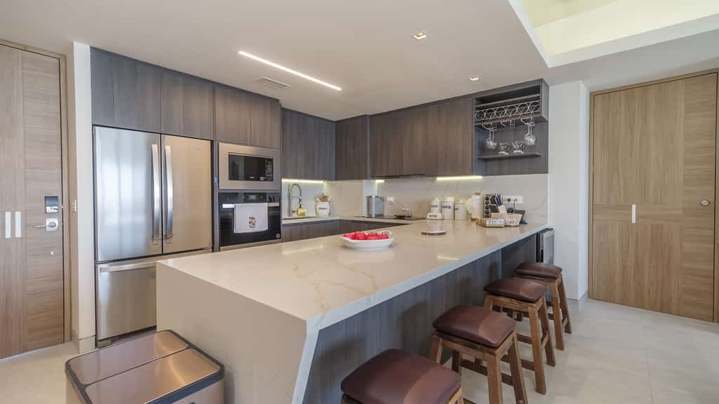 One 902 Full– Luxury Oceanfront Condo with Stunning Views