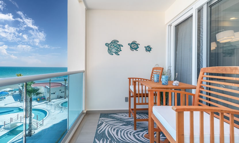 Sublime 1 bedroom condo Encantame Towers Verano 403