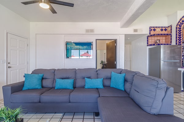 Las Gaviotas 436 Mid-century Ocean View Apartment