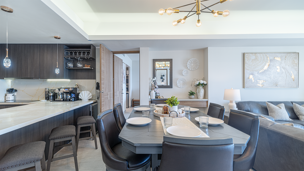 One 1502 Full– Beach Paradise with First-Class Comfort and Ocean Views
