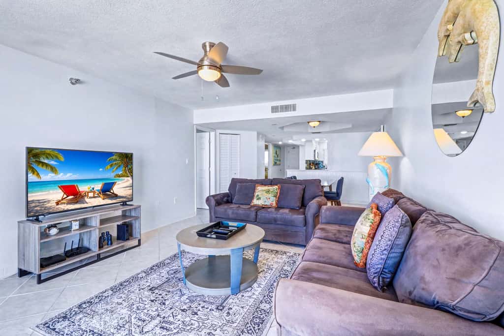 Waterfront Resort Gulf View | Pool & Beach Access