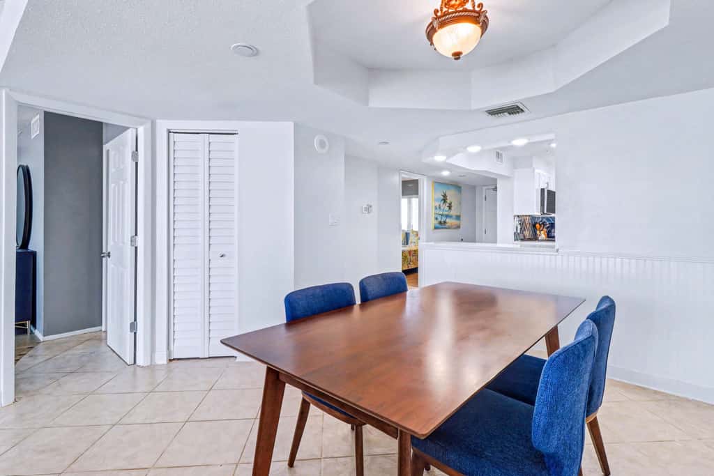 Waterfront Resort Gulf View | Pool & Beach Access