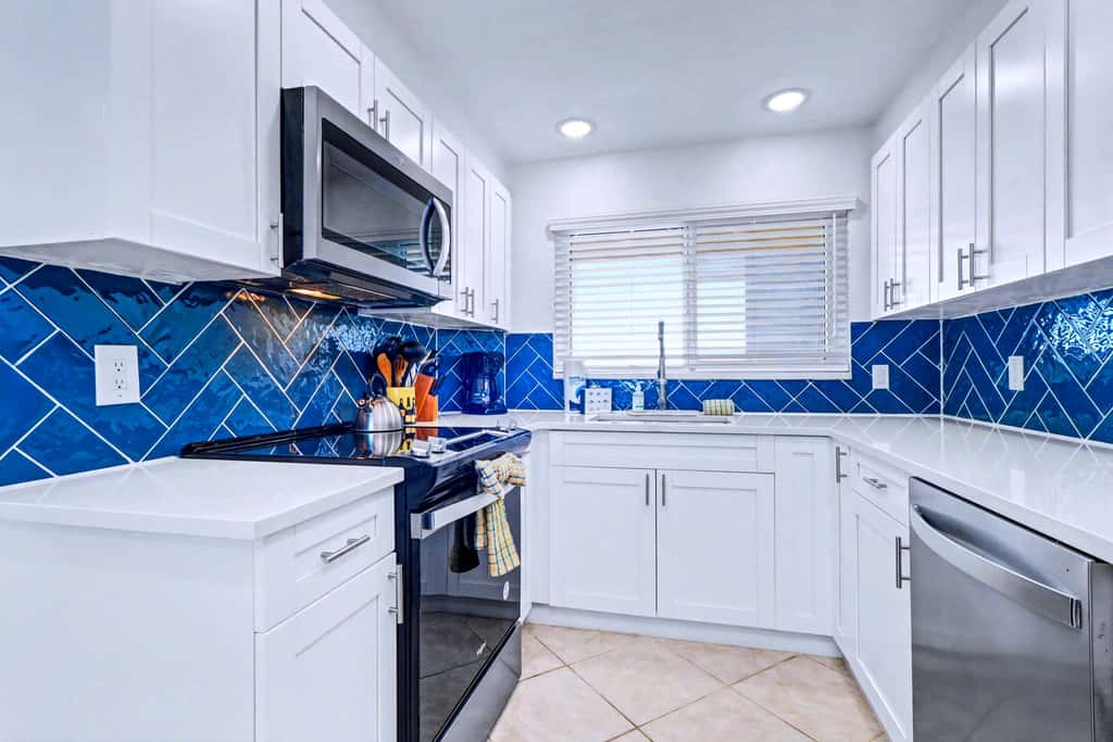 Waterfront Resort Gulf View | Pool & Beach Access