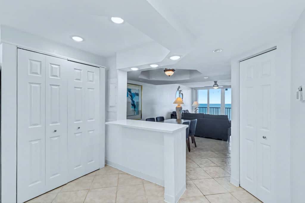 Waterfront Resort Gulf View | Pool & Beach Access