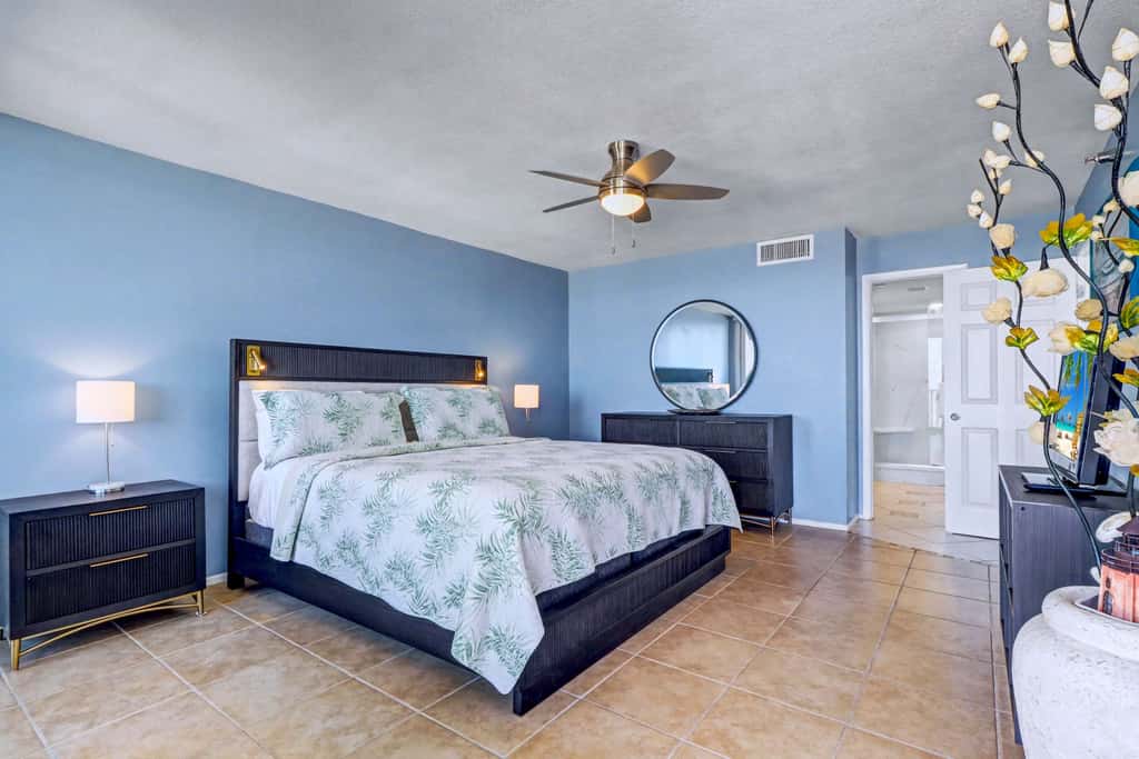 Waterfront Resort Gulf View | Pool & Beach Access