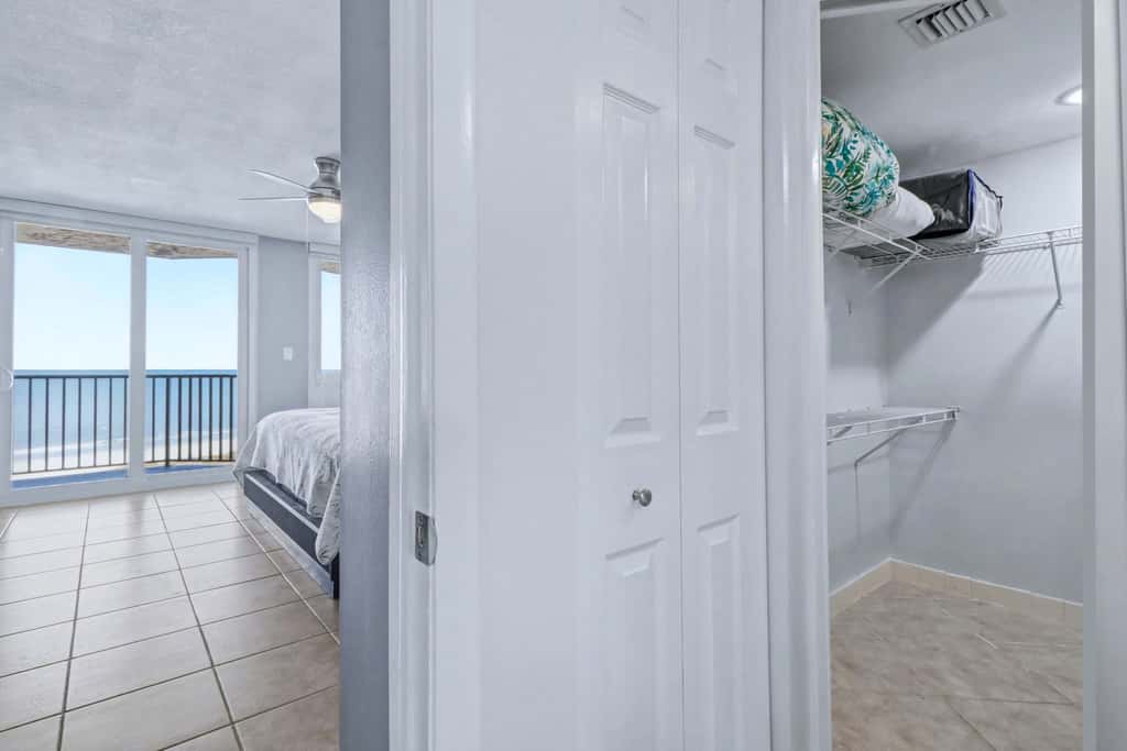 Waterfront Resort Gulf View | Pool & Beach Access