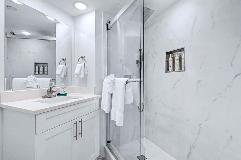 Waterfront Resort Gulf View | Pool & Beach Access
