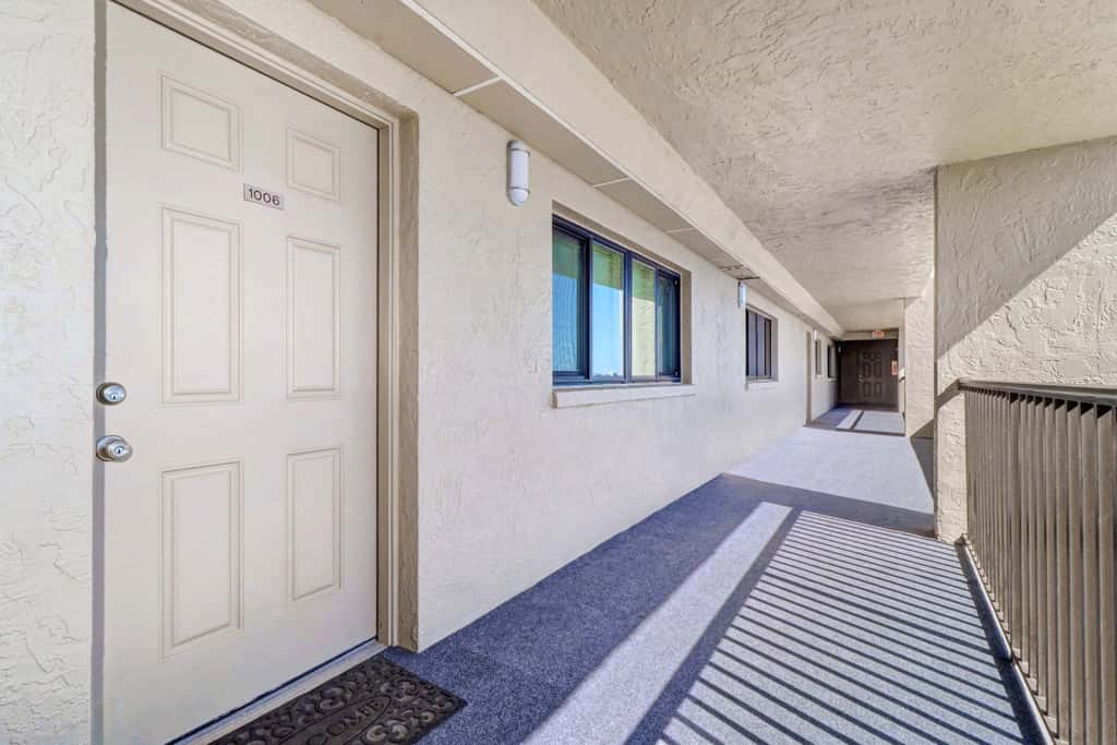 Waterfront Resort Gulf View | Pool & Beach Access