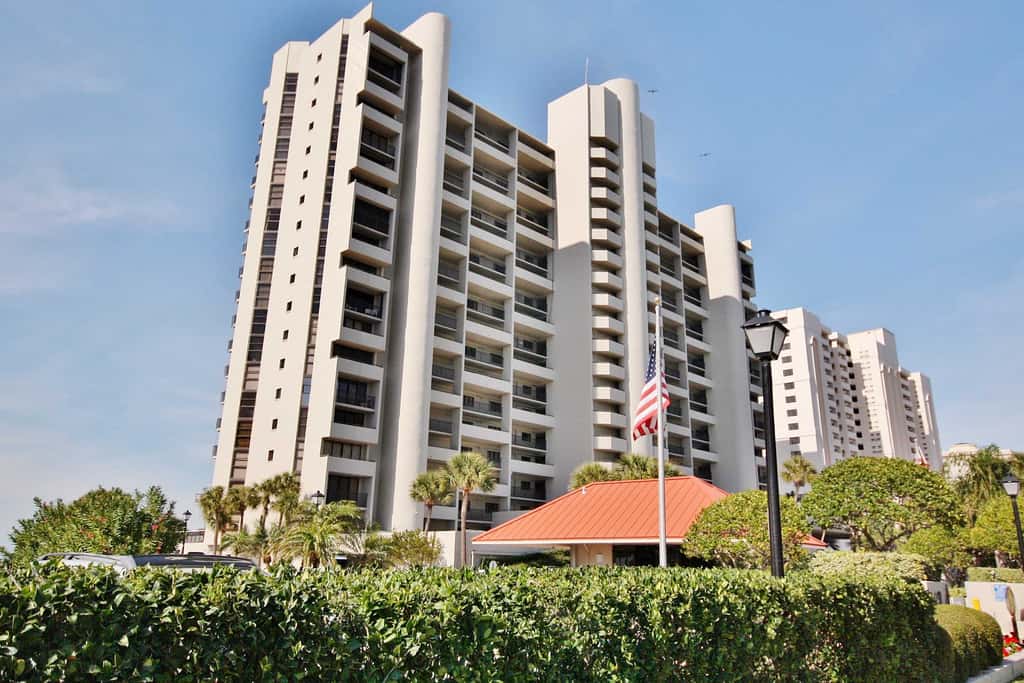 Waterfront Resort Gulf View | Pool & Beach Access