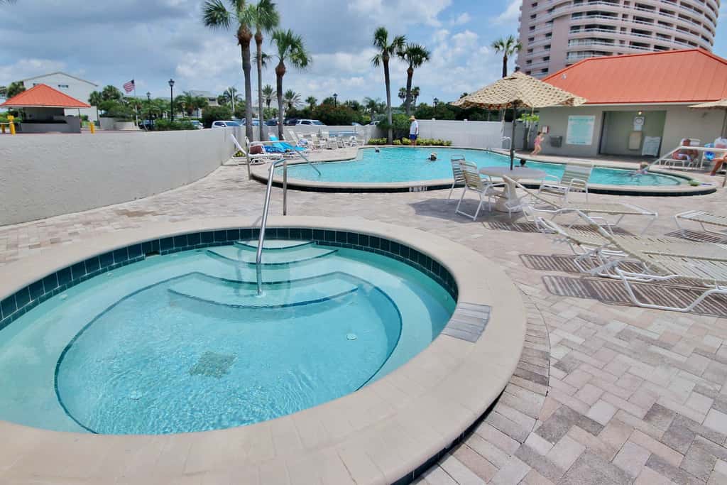 Waterfront Resort Gulf View | Pool & Beach Access