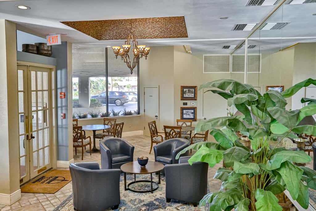 Waterfront Resort Gulf View | Pool & Beach Access