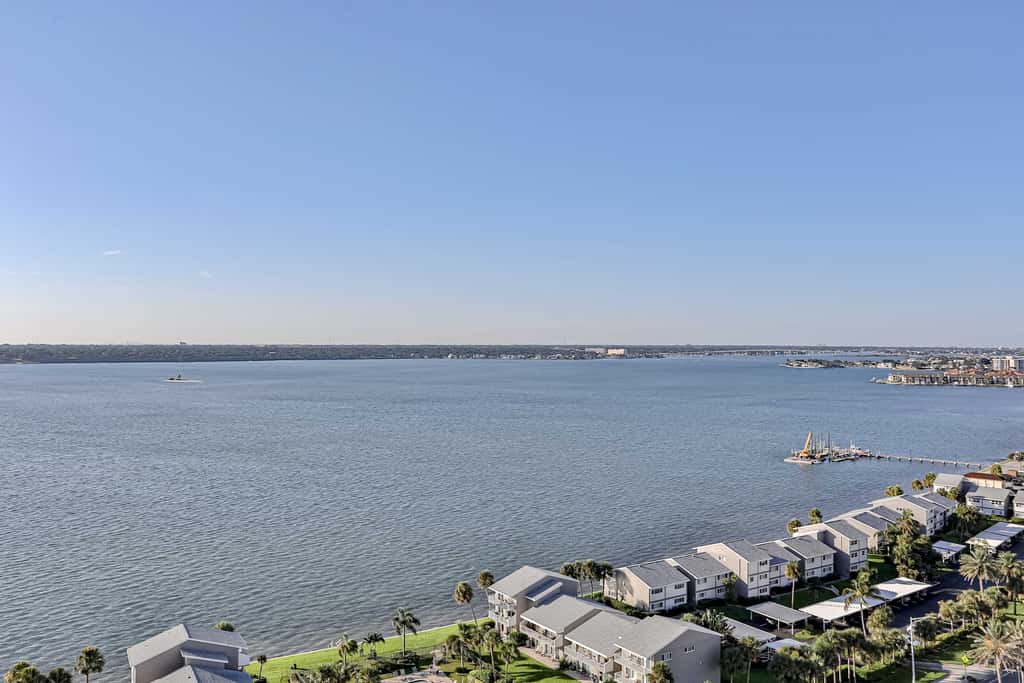 Waterfront Resort Gulf View | Pool & Beach Access