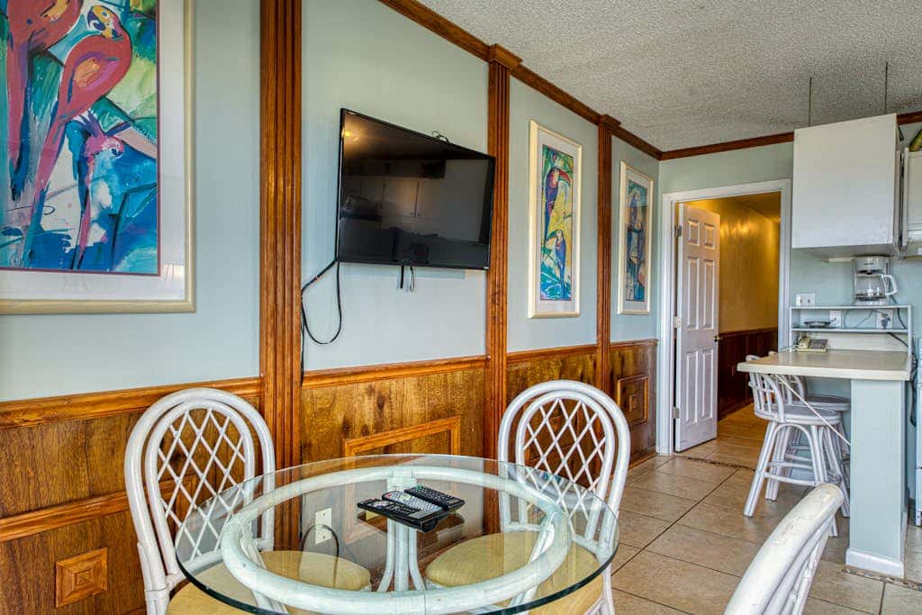 Waterfront getaway with beach view, shared pools & sports courts