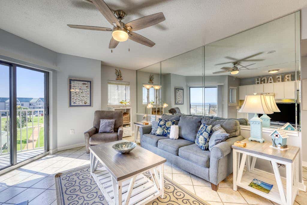 Spacious and inviting seaside condo with shared pools, sauna