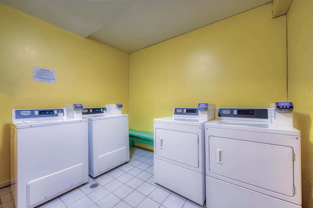 Waterfront condo with shared pool & hot tub - near dining & the beach