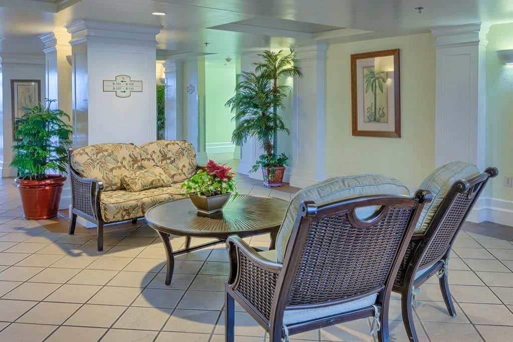 Luxury Condo on 12th Floor of Beautiful Resort with Shared Pool & Hot Tub, WiFi