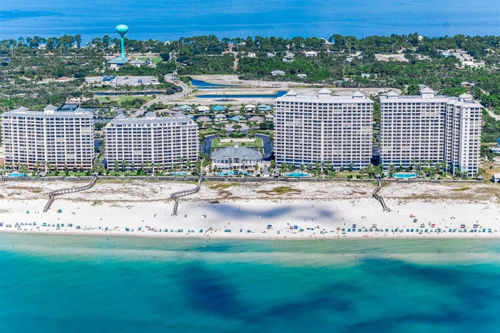 Luxury Condo on 12th Floor of Beautiful Resort with Shared Pool & Hot Tub, WiFi