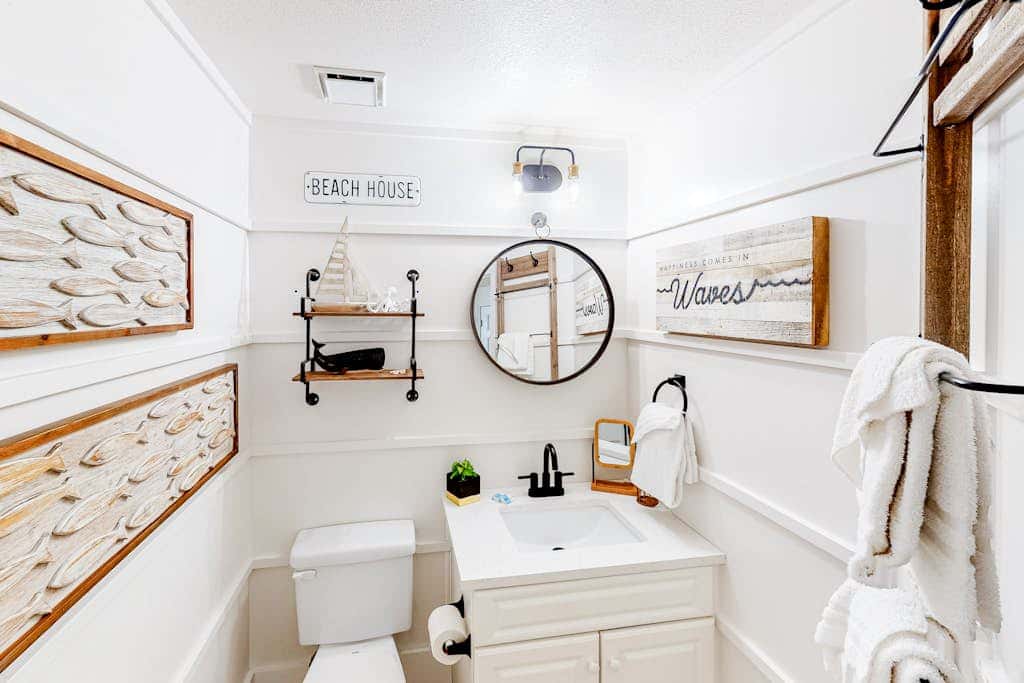 Luxury Condo on 12th Floor of Beautiful Resort with Shared Pool & Hot Tub, WiFi