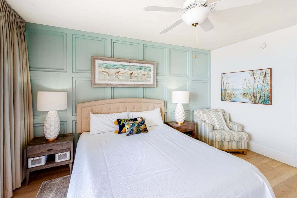 Luxury Condo on 12th Floor of Beautiful Resort with Shared Pool & Hot Tub, WiFi