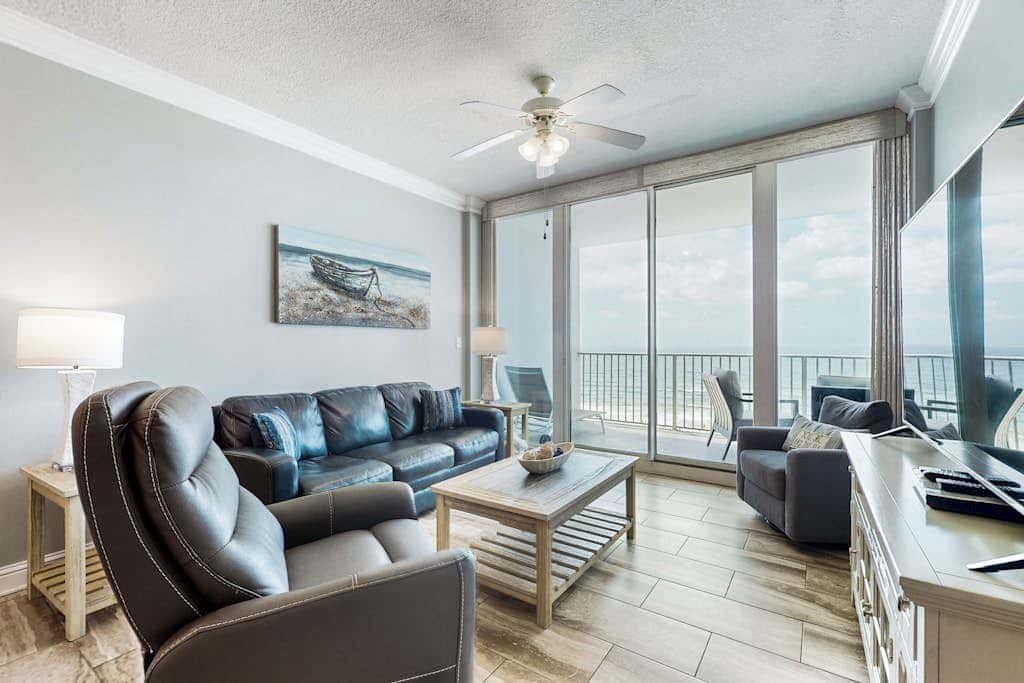 Upgraded beachfront condo w balcony & resort pools, hot tubs & sauna