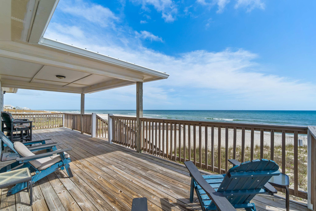 Oceanfront Oasis- Beachfront Home with Spacious Waterfront Deck and Pet Friendly