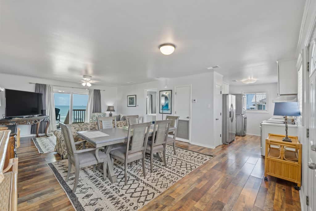 Oceanfront Oasis- Beachfront Home with Spacious Waterfront Deck and Pet Friendly