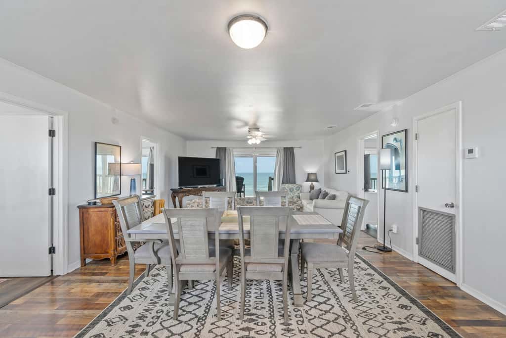 Oceanfront Oasis- Beachfront Home with Spacious Waterfront Deck and Pet Friendly