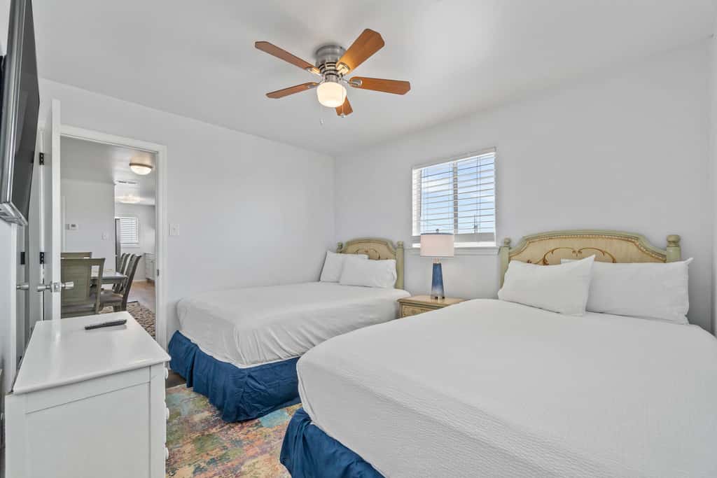 Oceanfront Oasis- Beachfront Home with Spacious Waterfront Deck and Pet Friendly