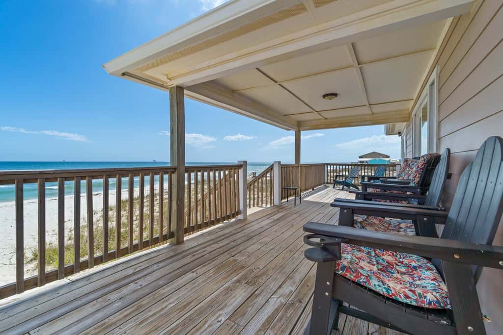 Oceanfront Oasis- Beachfront Home with Spacious Waterfront Deck and Pet Friendly