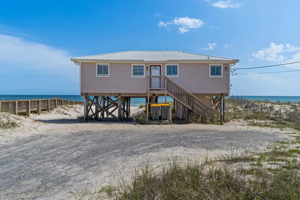 Oceanfront Oasis- Beachfront Home with Spacious Waterfront Deck and Pet Friendly